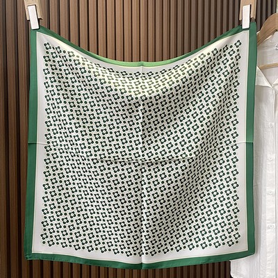 Custom 26.8" x 26.8" 100% Silk Hair Tie Mulberry Twill Silk Bandana